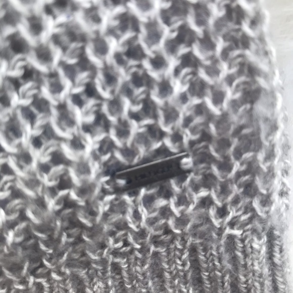 Tommy Hilfiger grey V neck - Picture 4 of 6